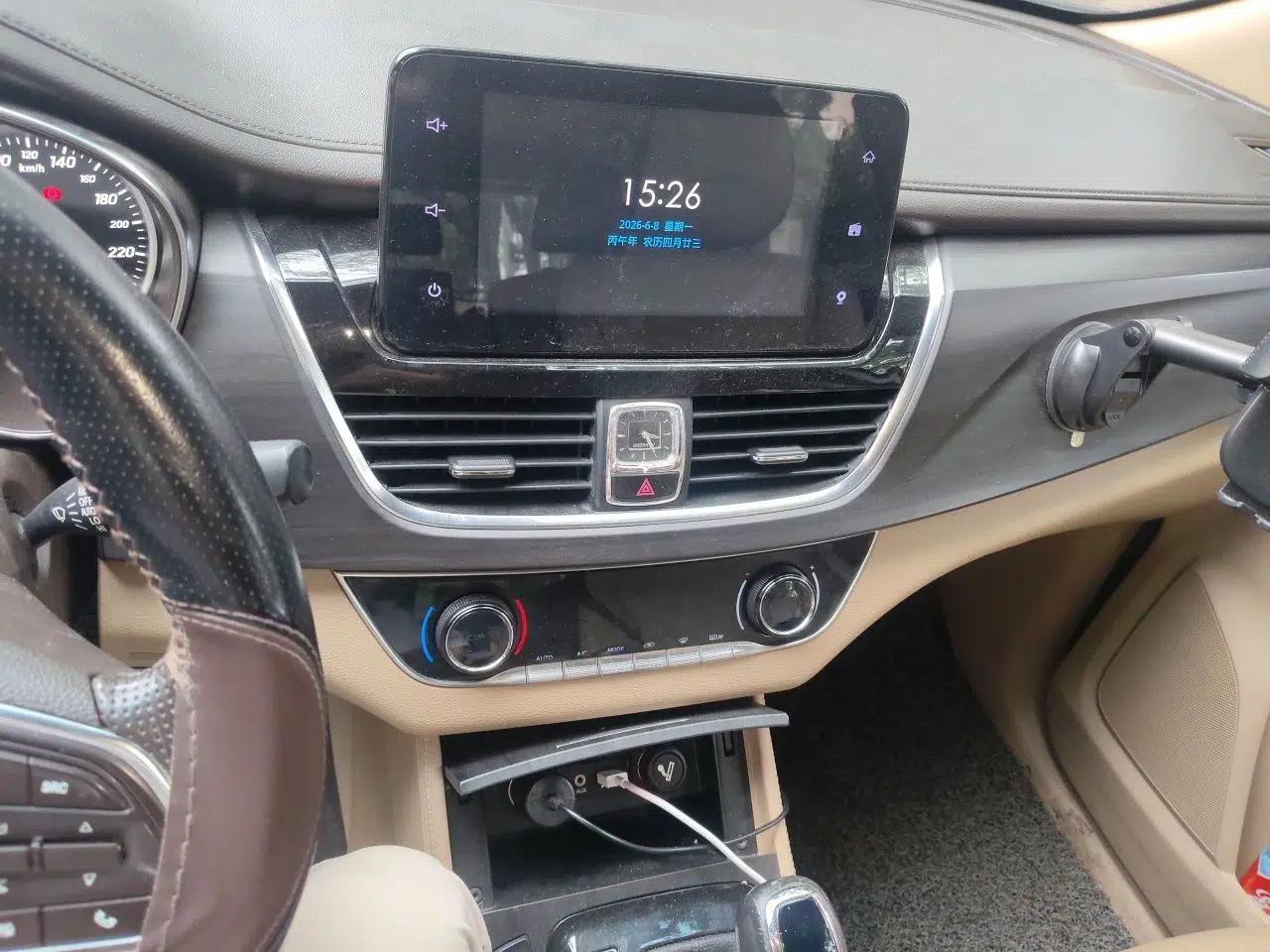 Baojun 730 2017 1.8L iAMT Prestige Version 7 Seats — миниатюра 13