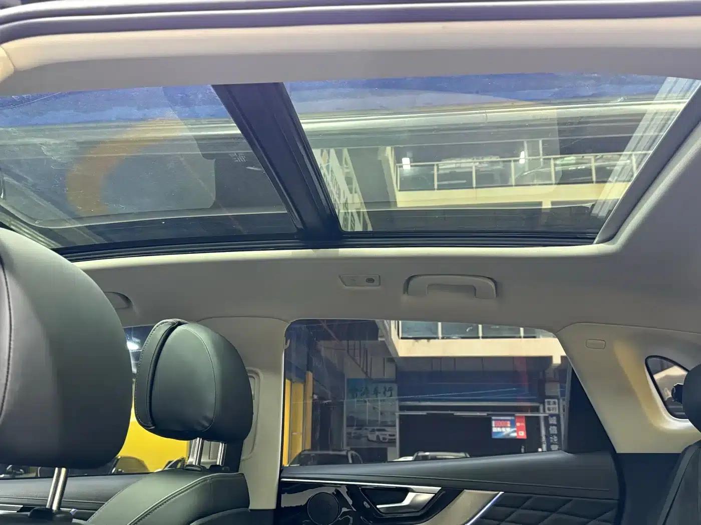 Hongqi HS5 2022 Facelift 2.0T Intelligent Flagship Edition — миниатюра 13