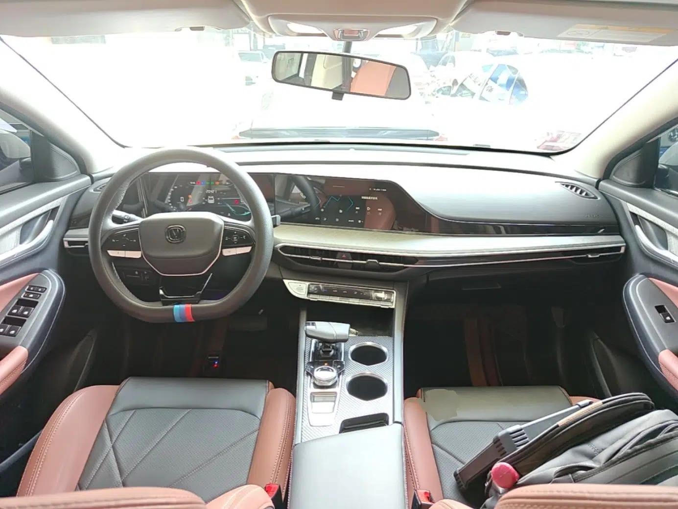 CHANGAN Eado 2023 Changan Edition PLUS Blue Whale NE 1.4T GDI DCT Prestige Version — миниатюра 12
