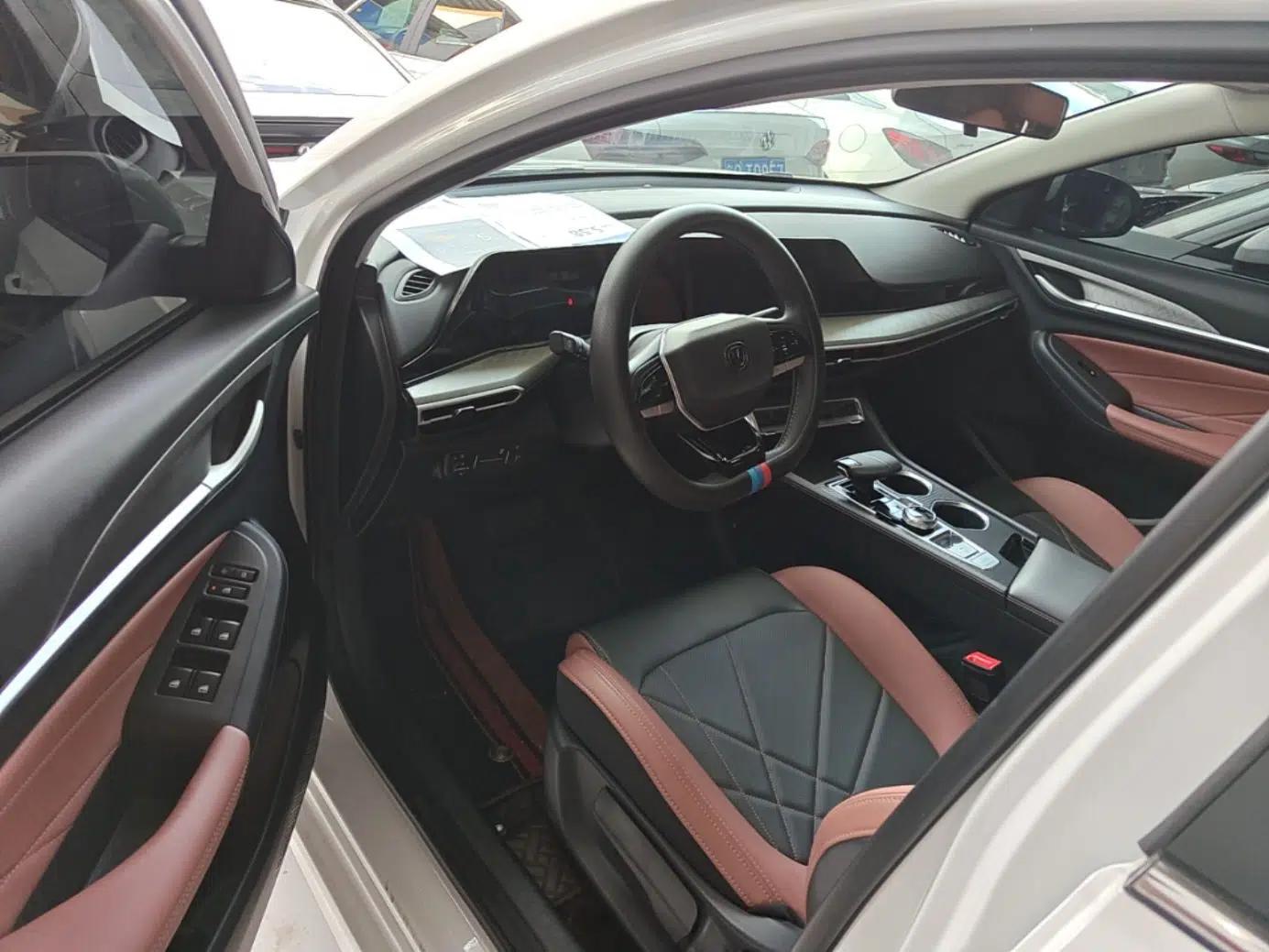 CHANGAN Eado 2023 Changan Edition PLUS Blue Whale NE 1.4T GDI DCT Prestige Version — миниатюра 18