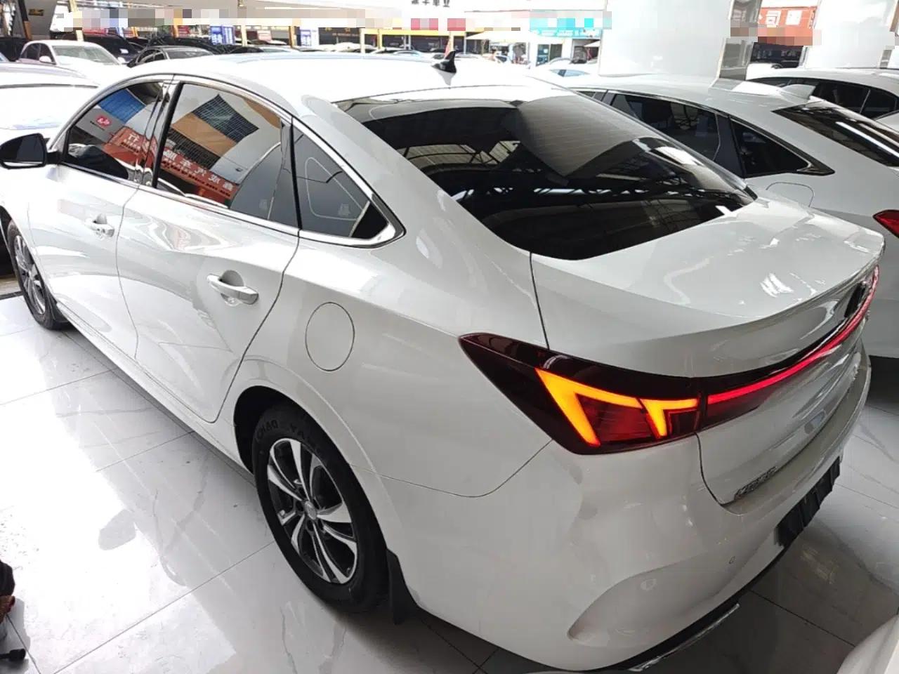CHANGAN Eado 2023 Changan Edition PLUS Blue Whale NE 1.4T GDI DCT Prestige Version — миниатюра 4