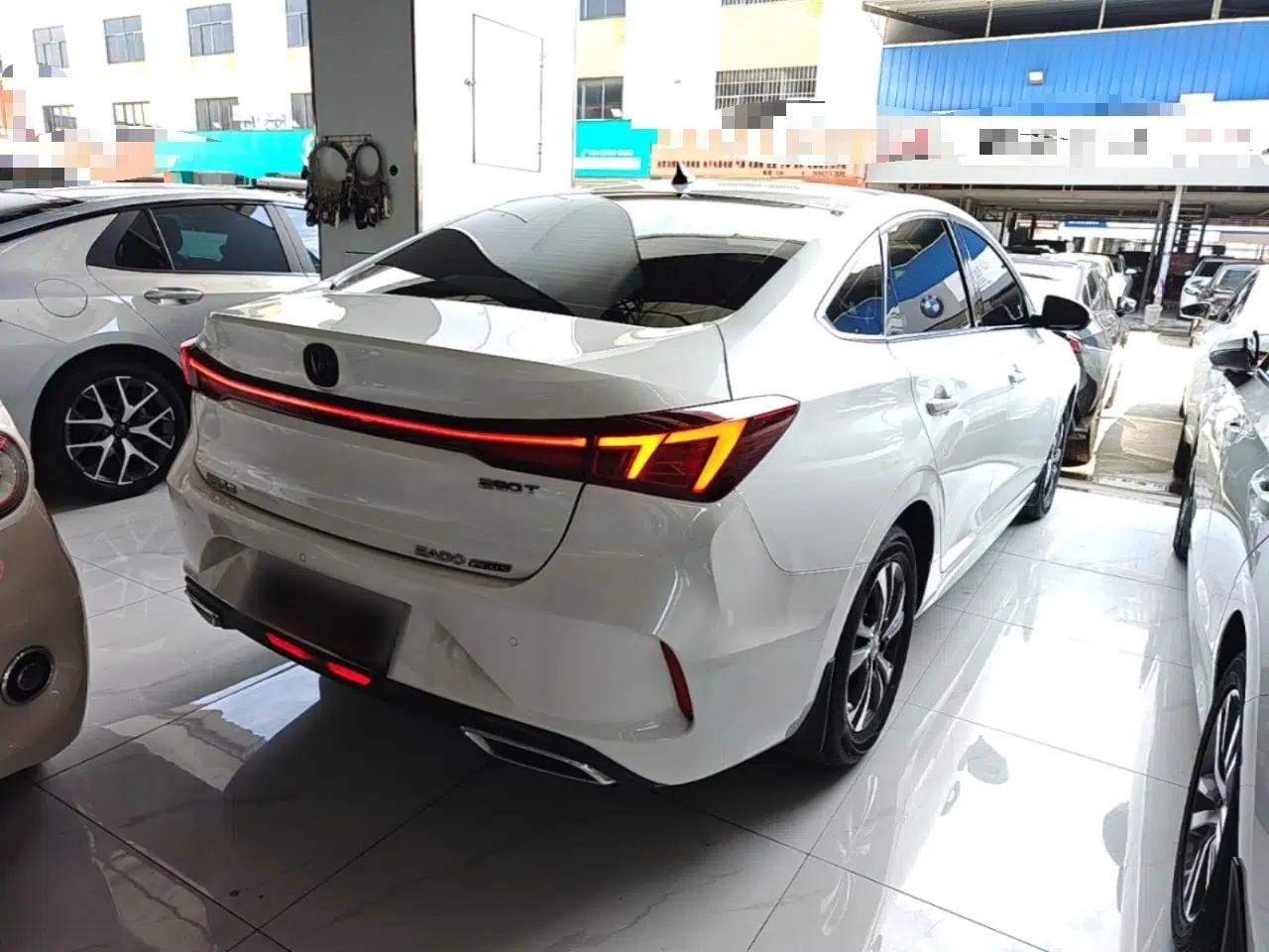 CHANGAN Eado 2023 Changan Edition PLUS Blue Whale NE 1.4T GDI DCT Prestige Version — миниатюра 6