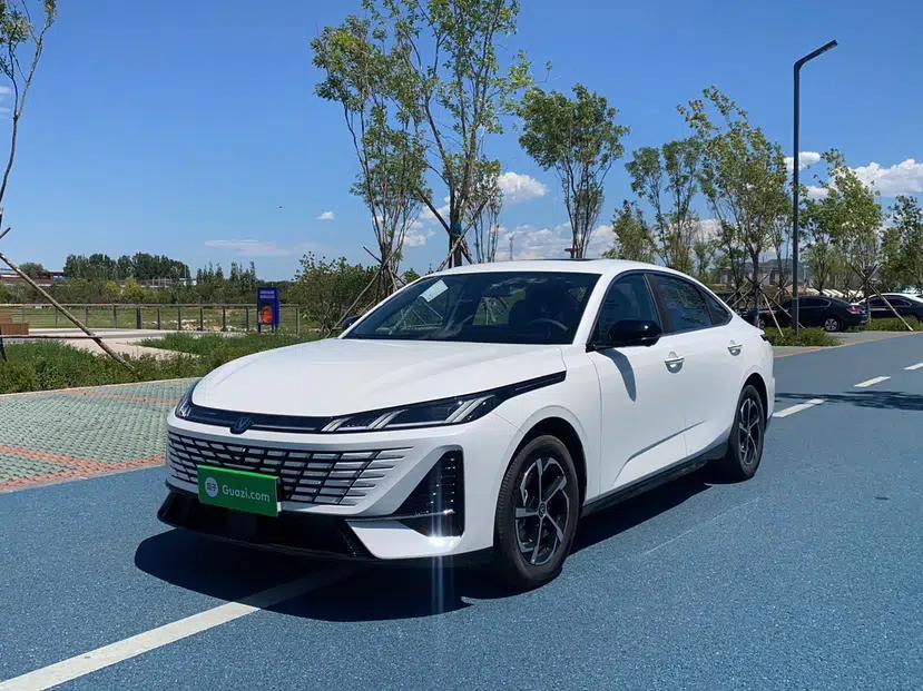 CHANGAN Eado 2026 Model, Fourth Generation, 1.5T 500Bar Enjoyment Edition — миниатюра 1