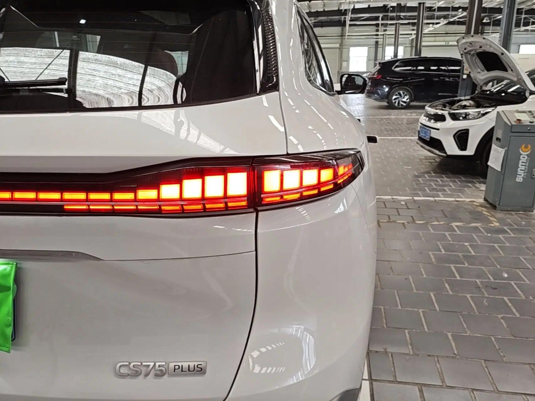 CHANGAN CS75 PLUS 2025 4th Generation UItra 2.0T New Blue Whale Smart Intelligent Powertrain Version — миниатюра 9