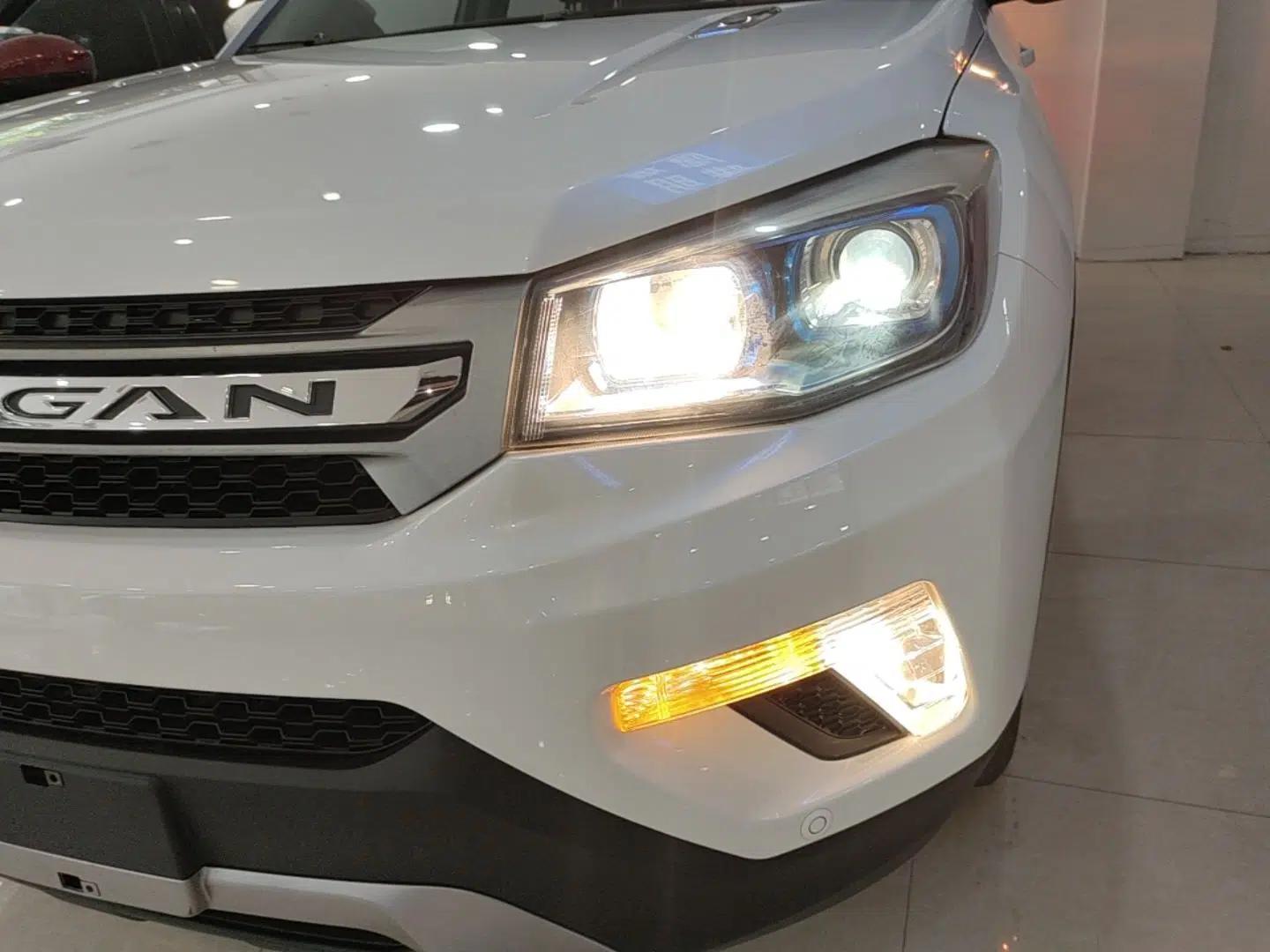 CHANGAN CS75 2016 1.8T Automatic Elite Model China V Standard — миниатюра 8