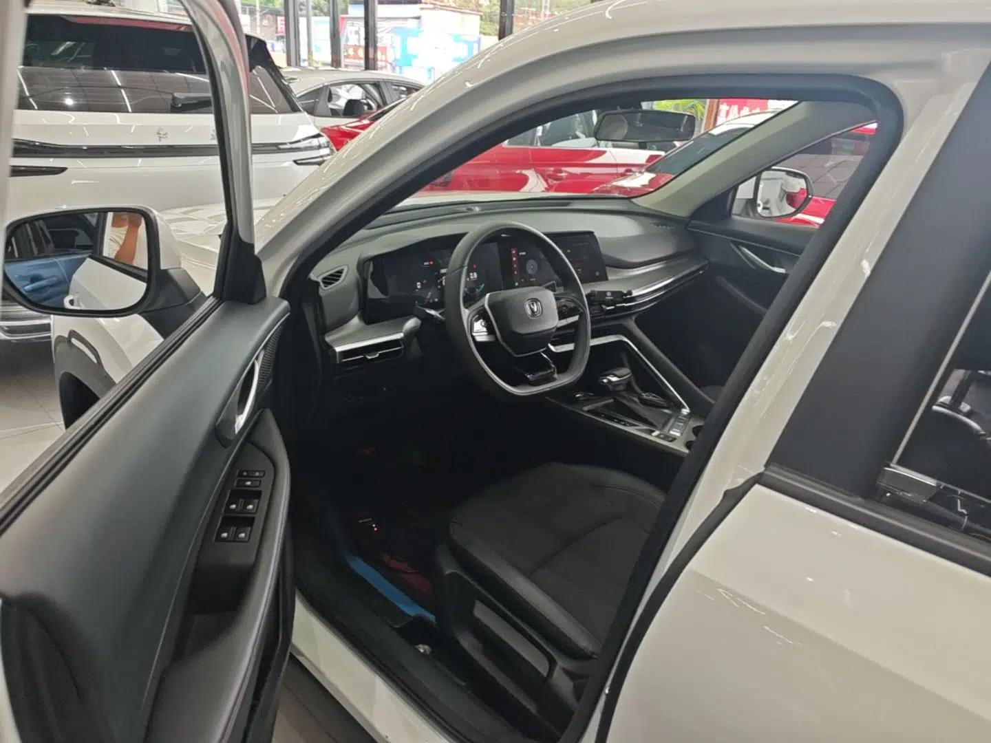 CHANGAN CS35PLUS 2023 Enjoy Edition 1.4T DCT Luxury Model — миниатюра 18