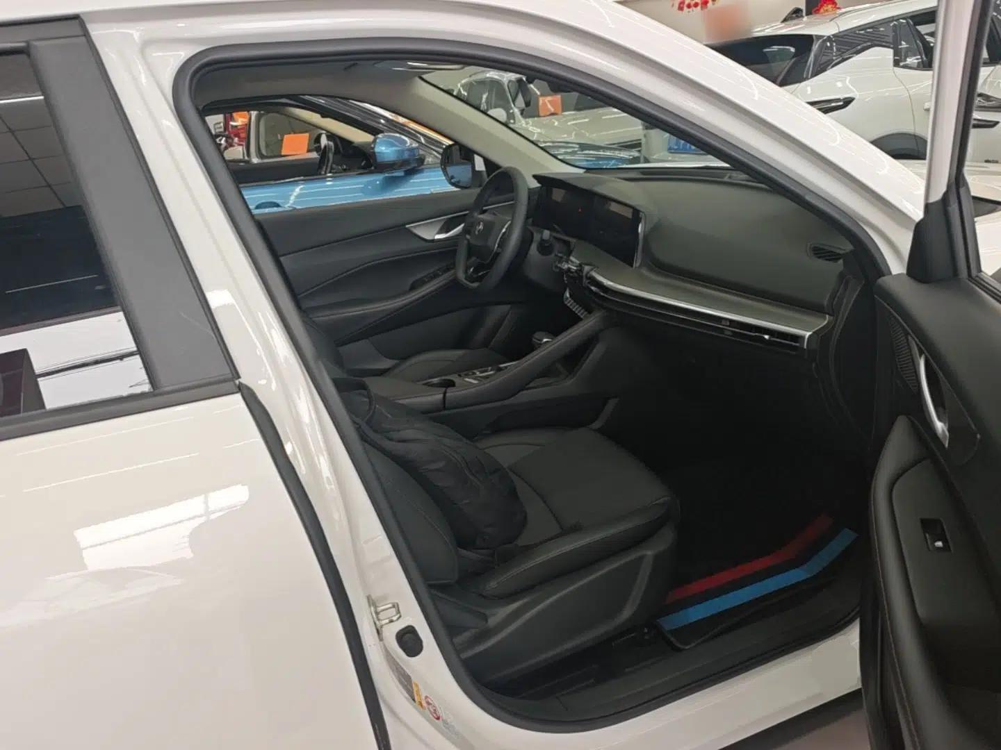CHANGAN CS35PLUS 2023 Enjoy Edition 1.4T DCT Luxury Model — миниатюра 19