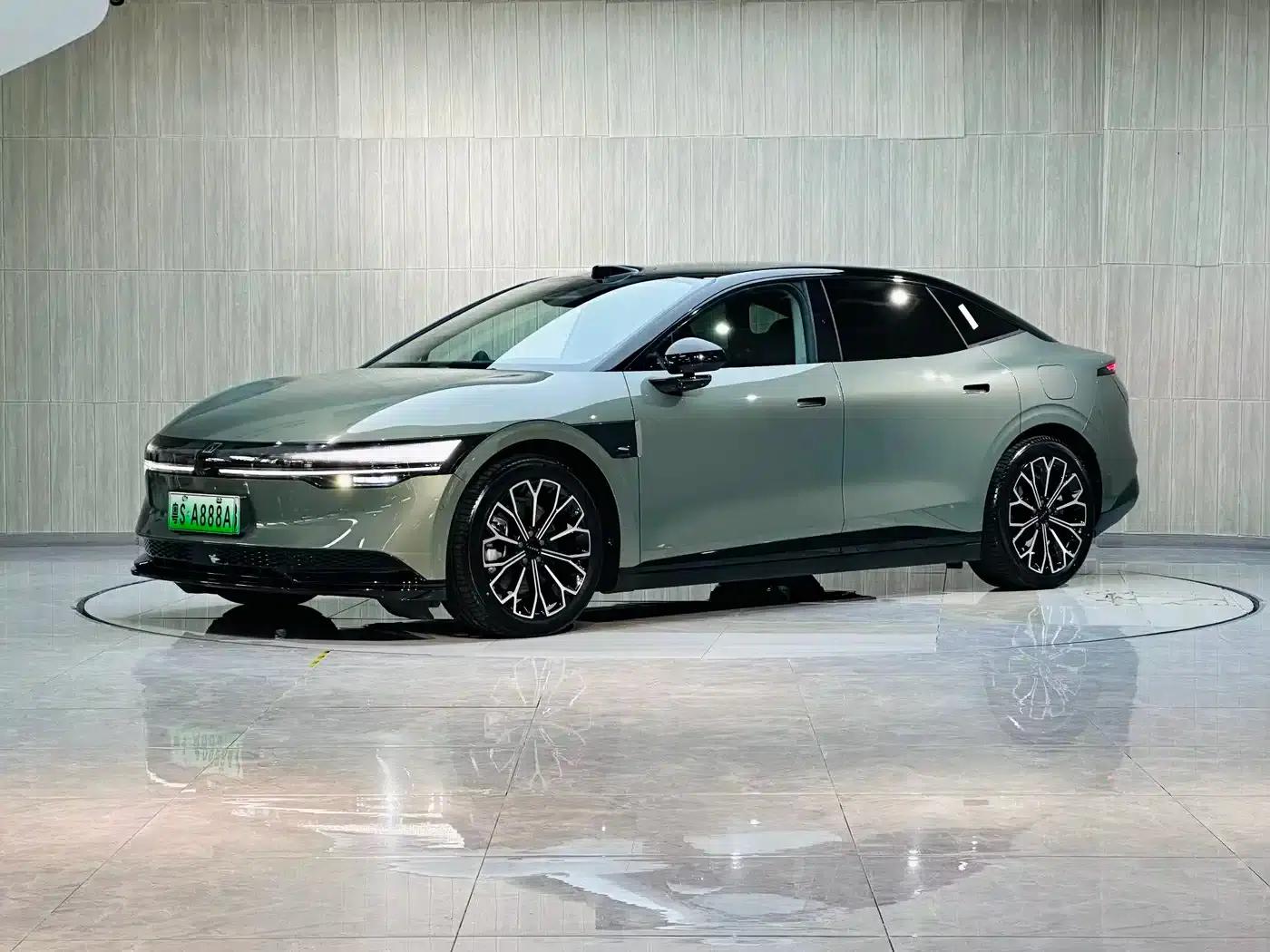 Jike 007 2025 Long Range Rear-Wheel Drive Intelligent Driving Edition 100kWh — миниатюра 1