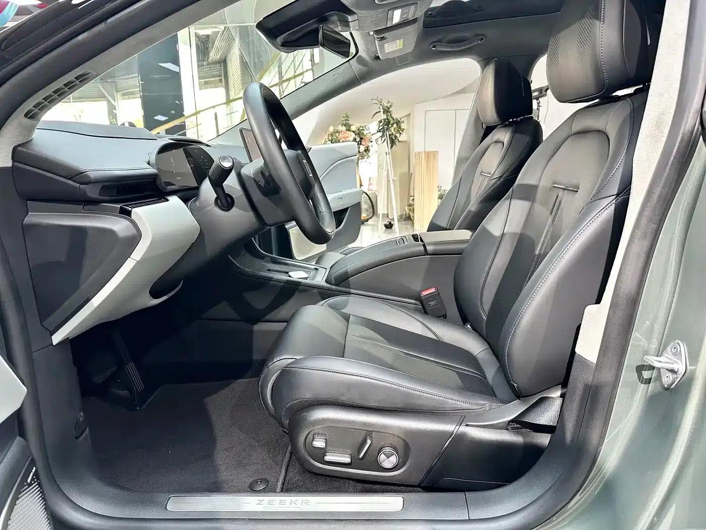 Jike 007 2025 Long Range Rear-Wheel Drive Intelligent Driving Edition 100kWh — миниатюра 10