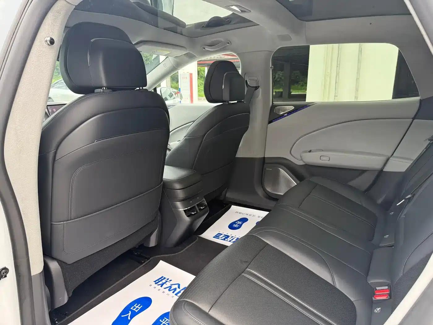 Jike 007 2025 Long Range Rear-Wheel Drive Intelligent Driving Edition 100kWh — миниатюра 17