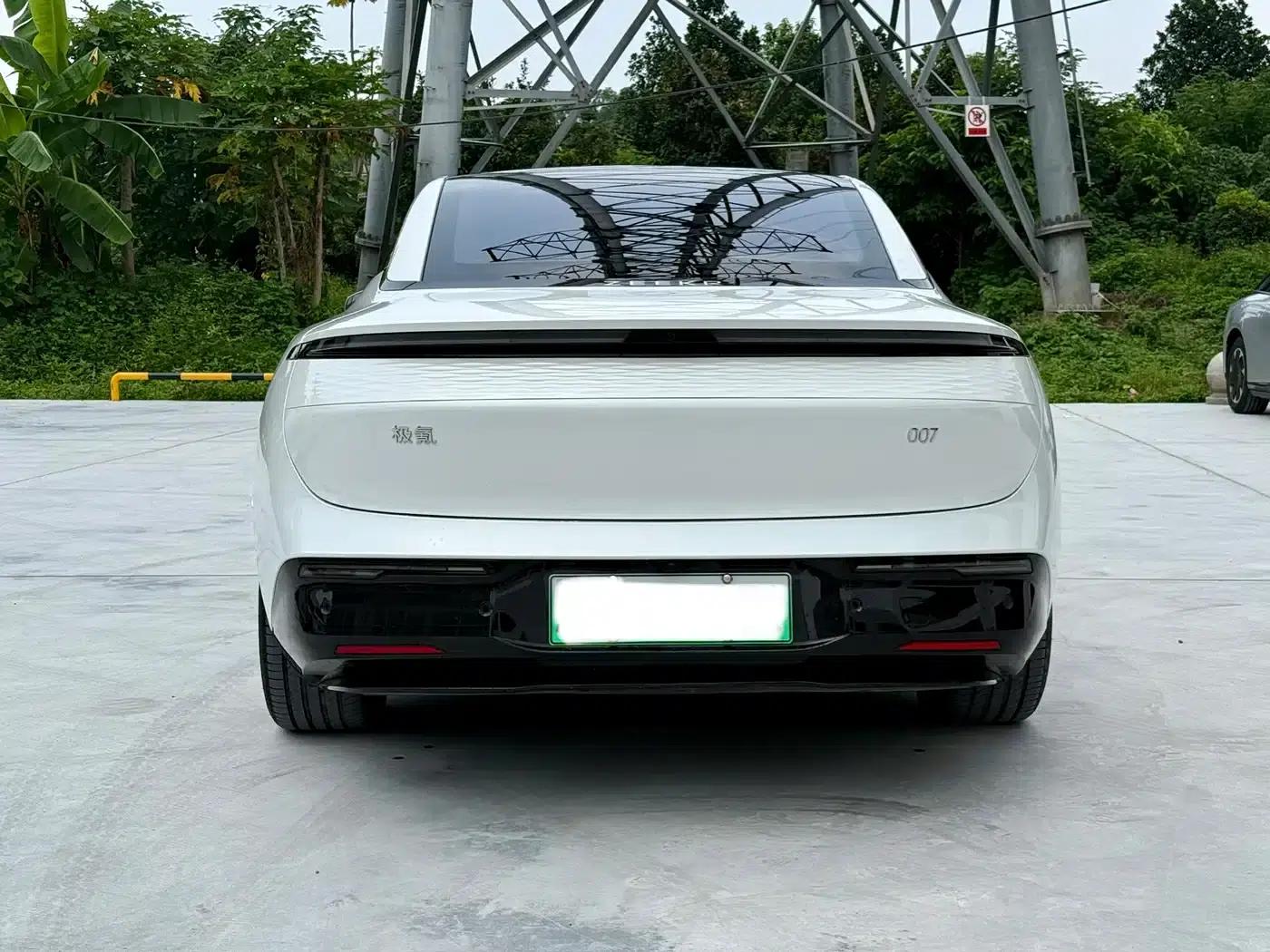 Jike 007 2025 Long Range Rear-Wheel Drive Intelligent Driving Edition 100kWh — миниатюра 6