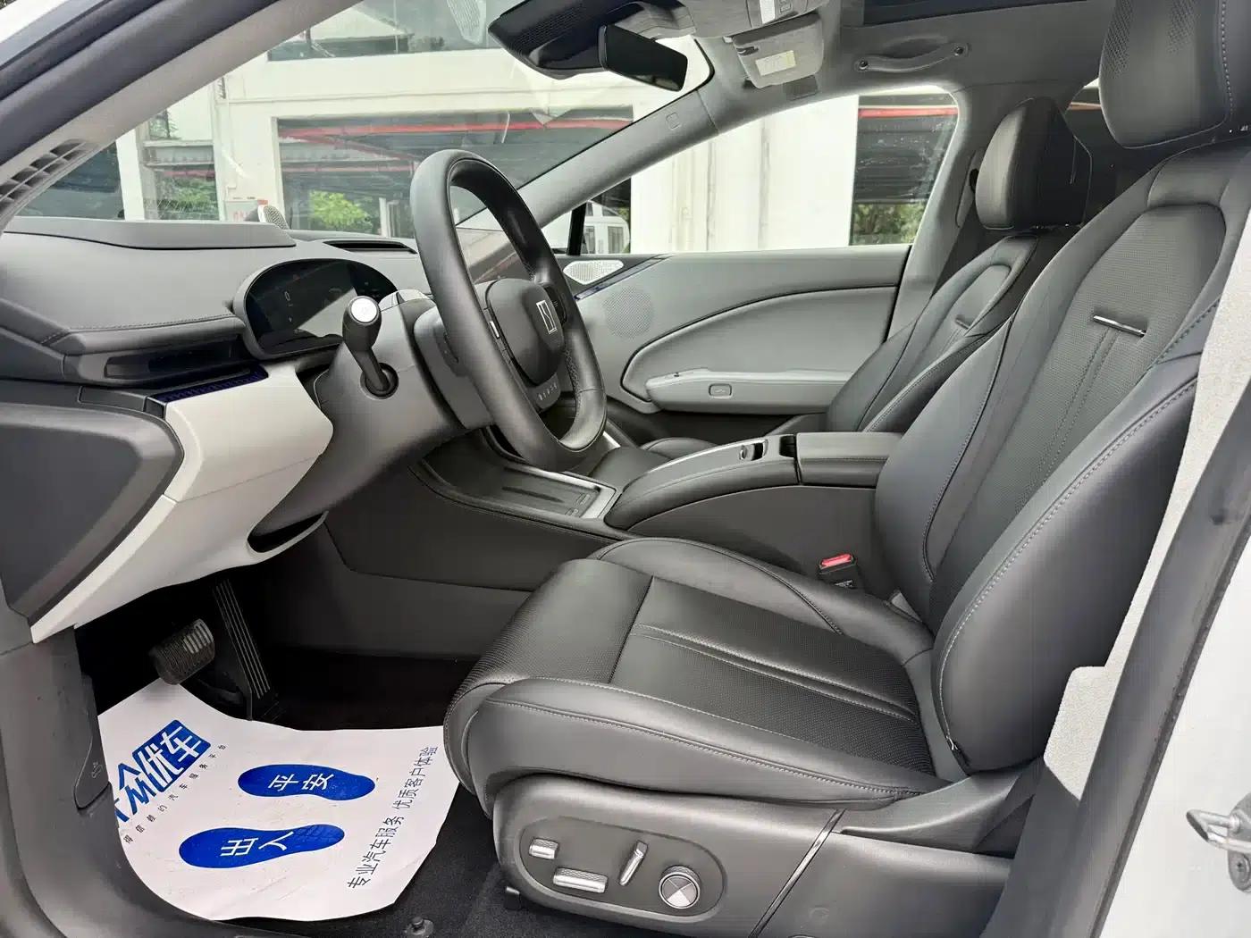 Jike 007 2025 Long Range Rear-Wheel Drive Intelligent Driving Edition 100kWh — миниатюра 8