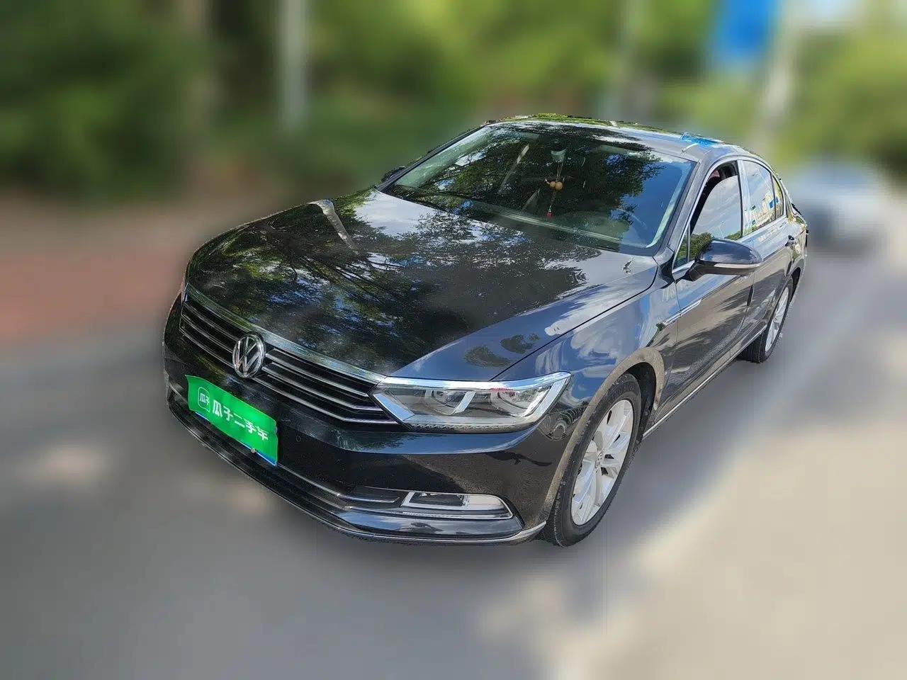 Volkswagen Magotan 2018 Facelift 330TSI DSG Luxury Model — миниатюра 1