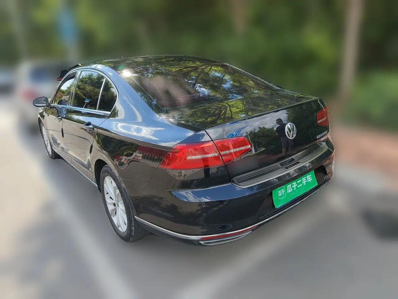Volkswagen Magotan 2018 Facelift 330TSI DSG Luxury Model — миниатюра 4