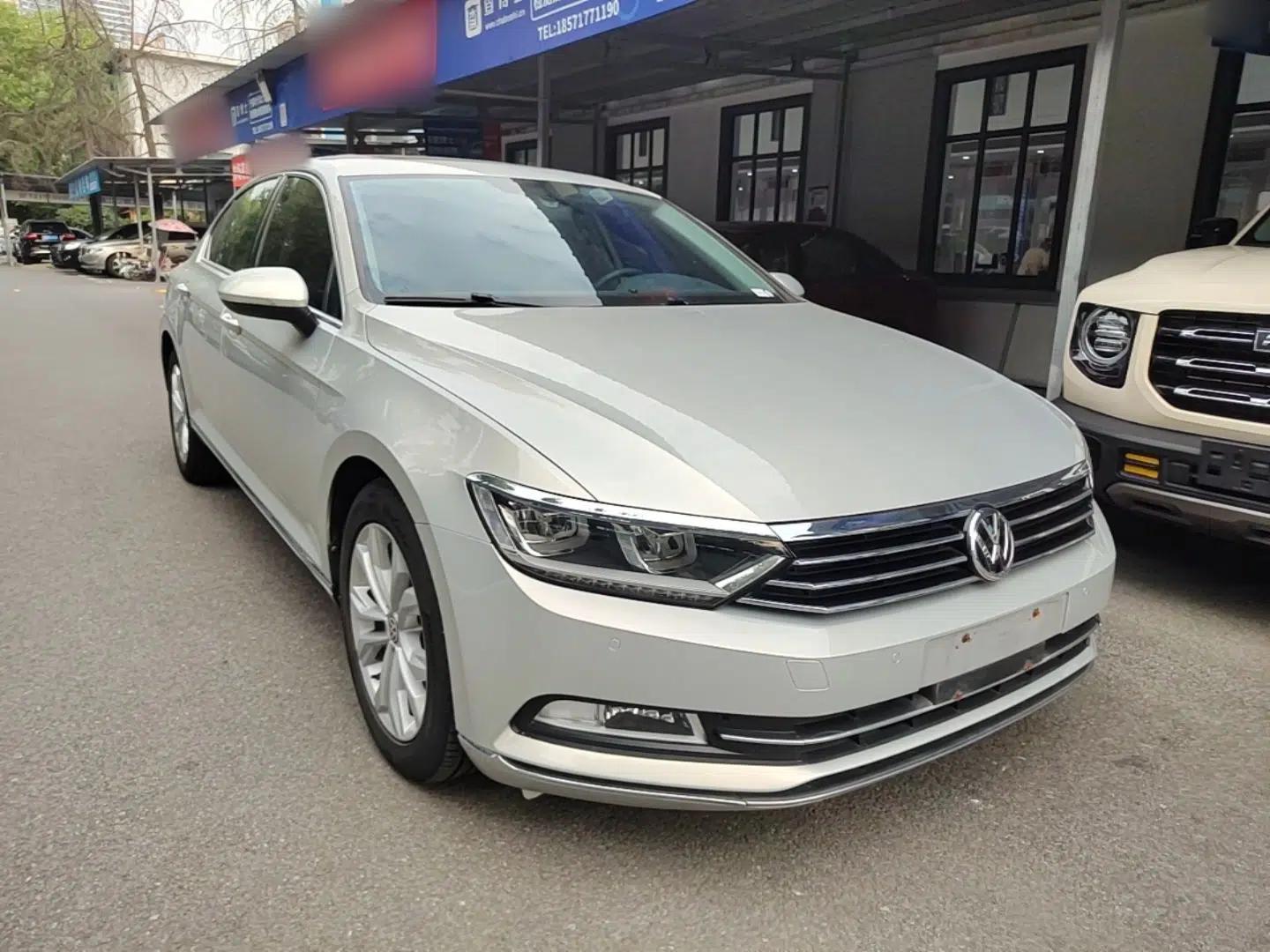 Volkswagen Magotan 2018 Facelift 330TSI DSG Luxury Model — миниатюра 3