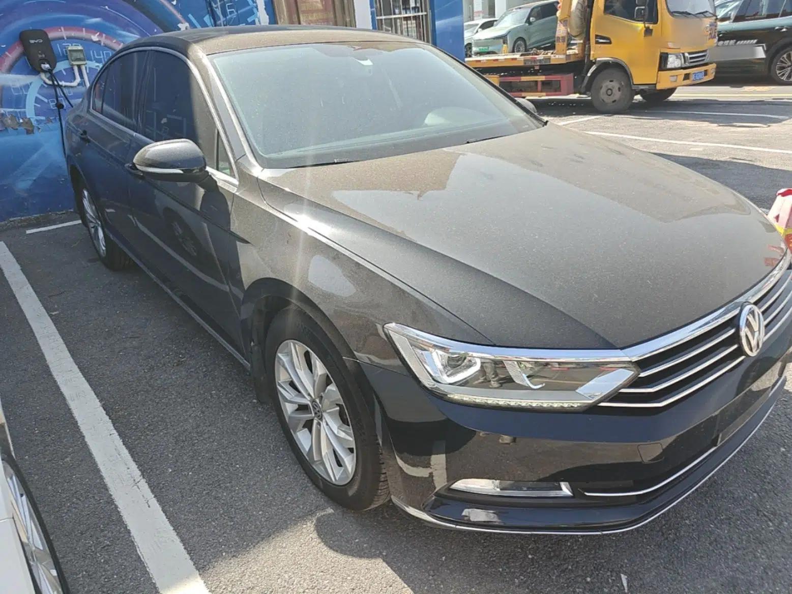 Volkswagen Magotan 2017 330TSI DSG Luxury Model — миниатюра 3