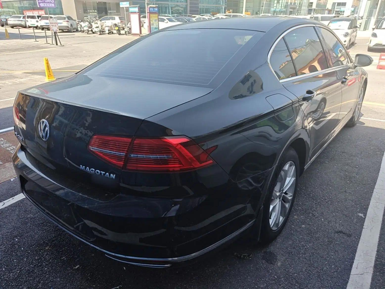 Volkswagen Magotan 2017 330TSI DSG Luxury Model — миниатюра 6