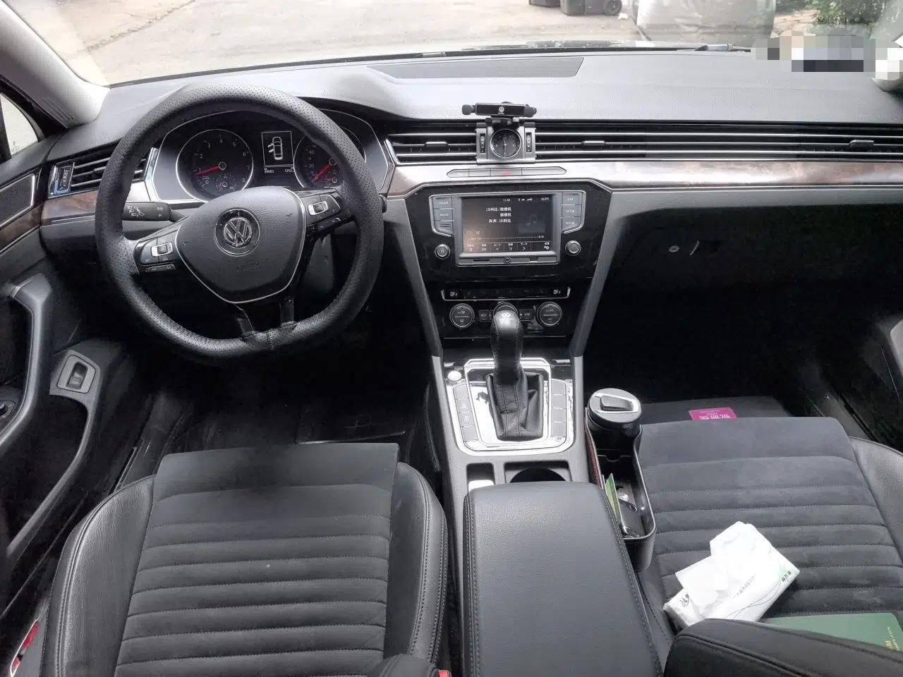 Volkswagen Magotan 2017 330TSI DSG Luxury Model — миниатюра 9