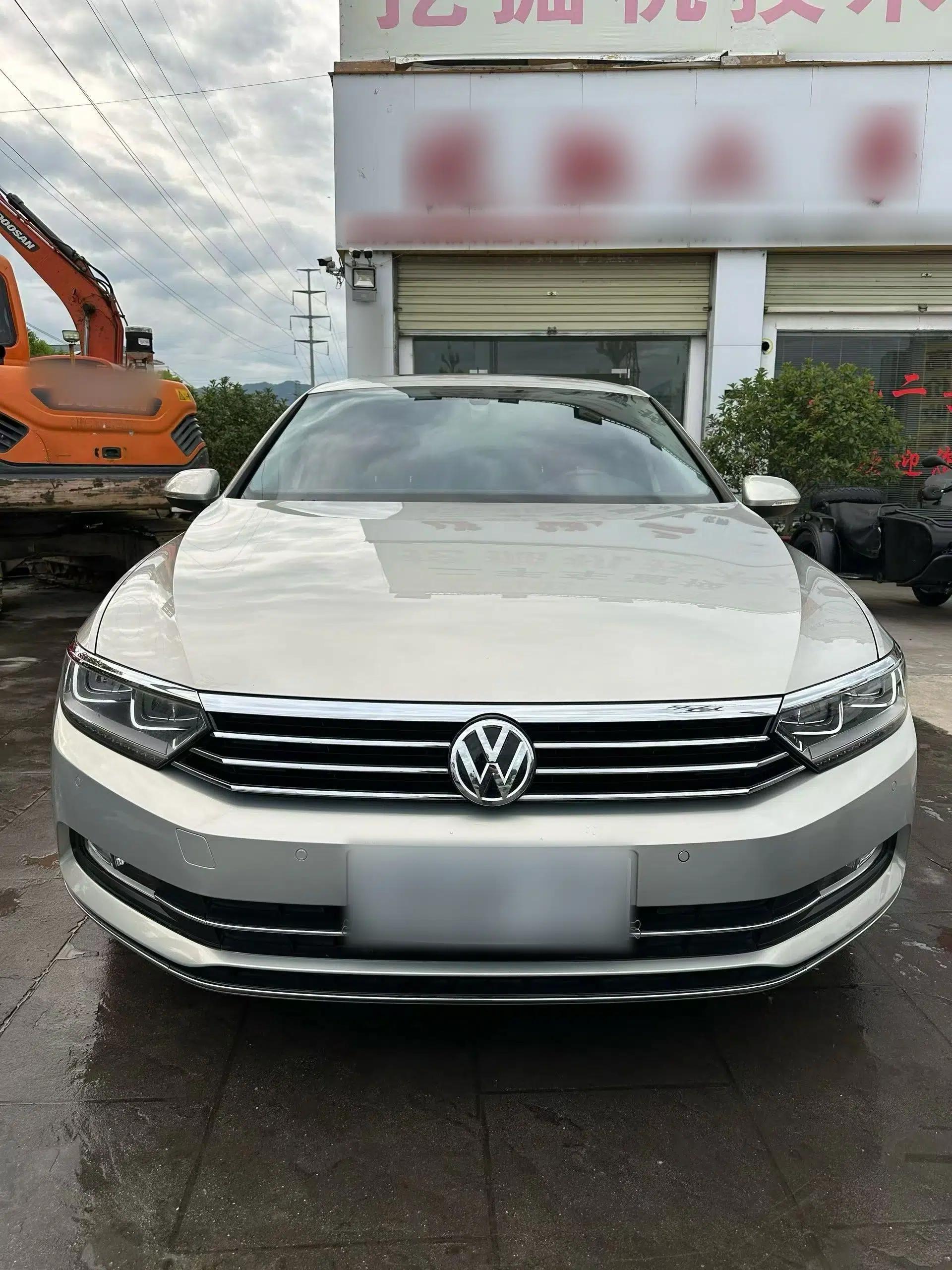 Volkswagen Magotan 2017 330TSI DSG Luxury Model — миниатюра 4