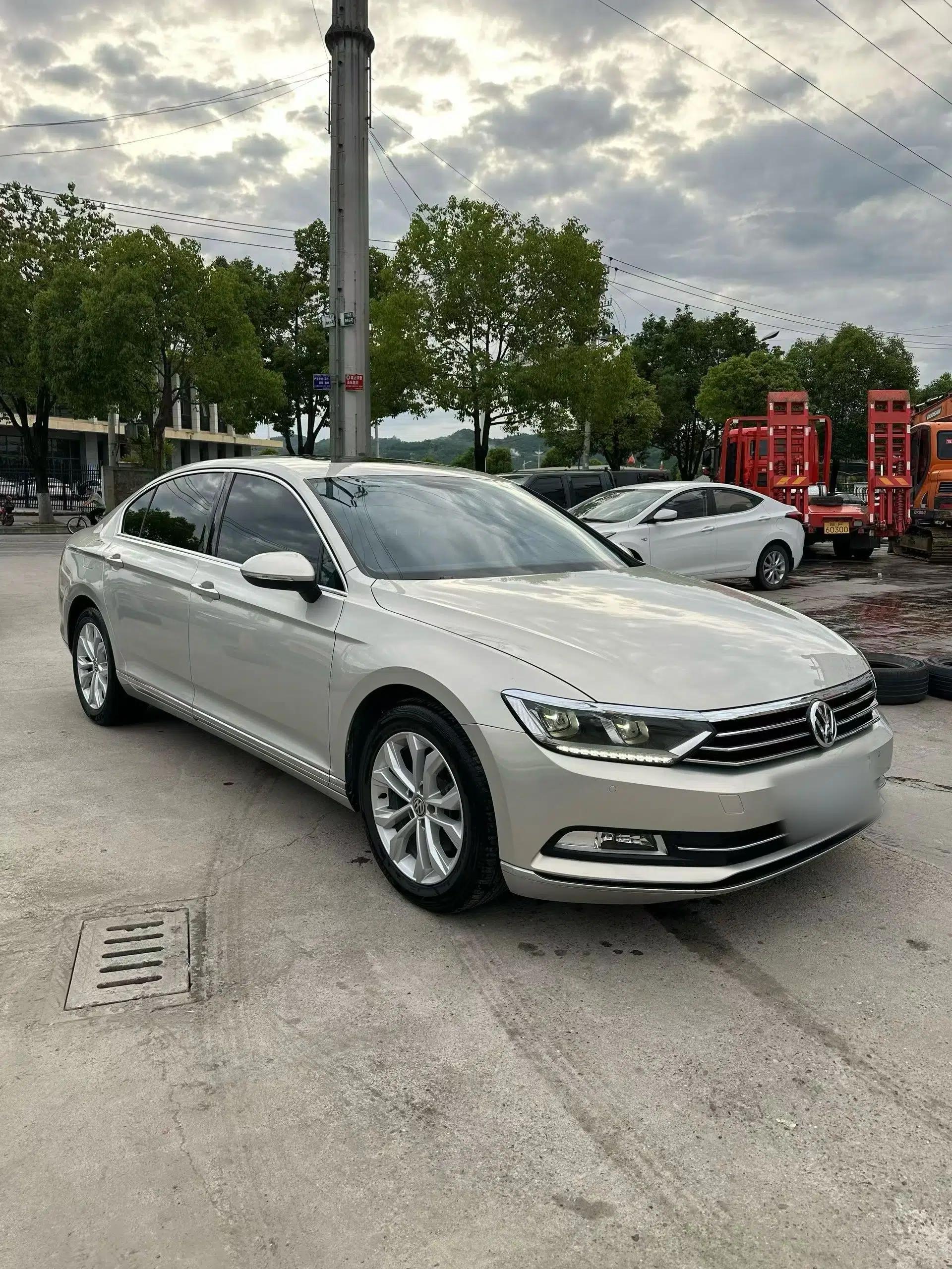 Volkswagen Magotan 2017 330TSI DSG Luxury Model — миниатюра 5