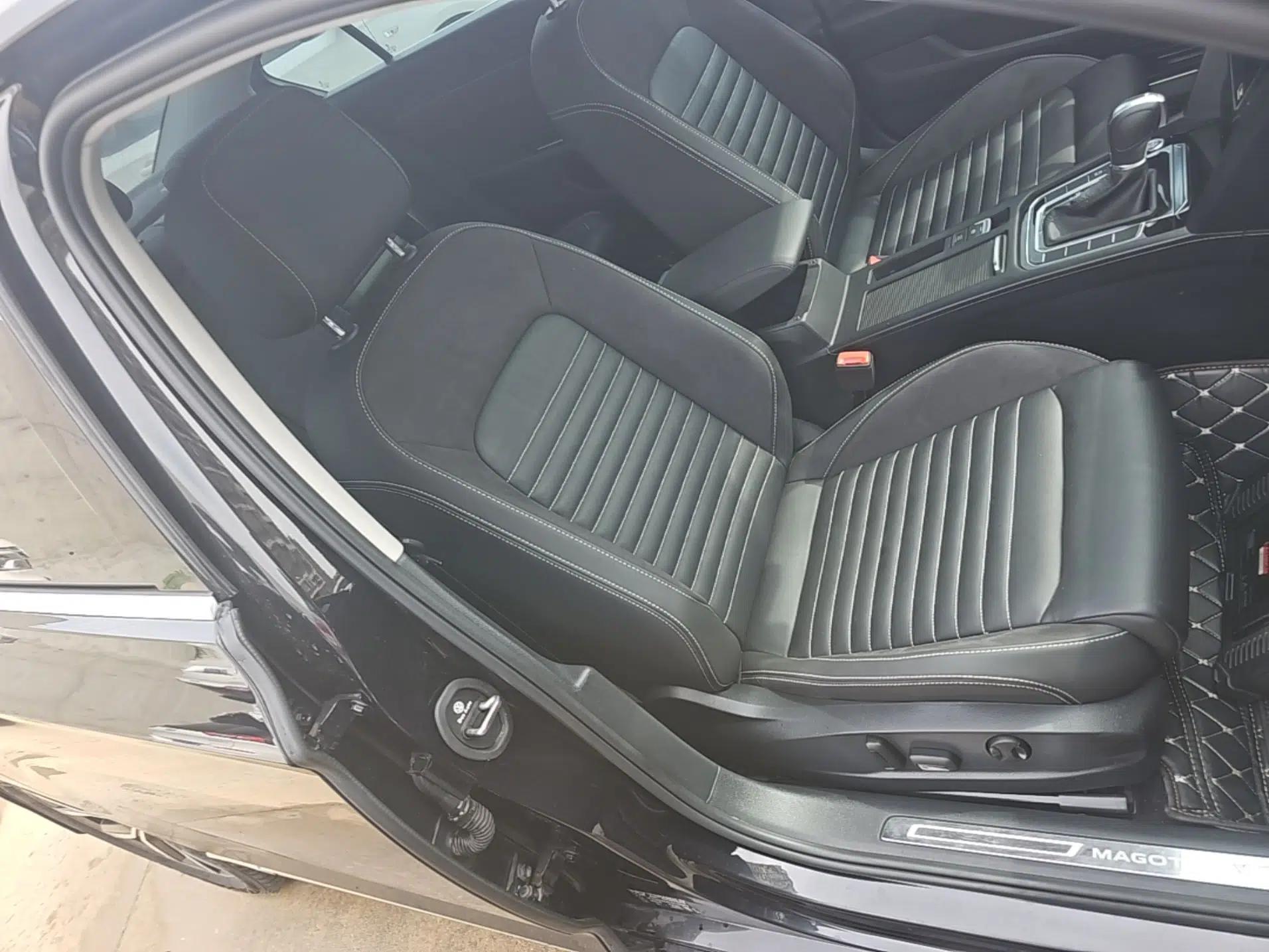 Volkswagen Magotan 2020 330TSI DSG Leading Model — миниатюра 19