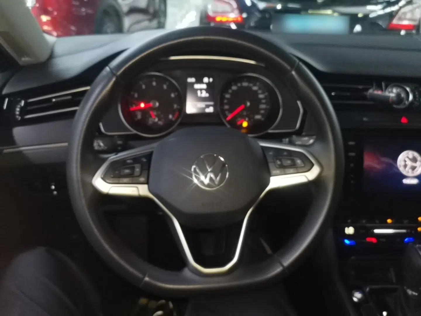 Volkswagen Magotan 2020 330TSI DSG Leading Model — миниатюра 13