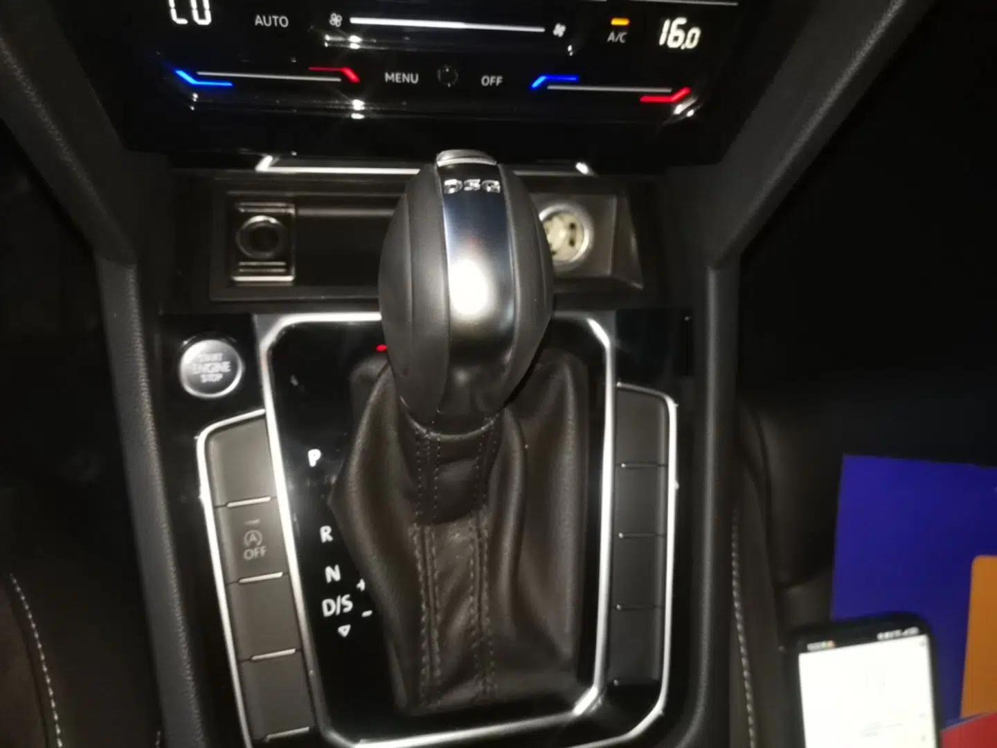 Volkswagen Magotan 2020 330TSI DSG Leading Model — миниатюра 16