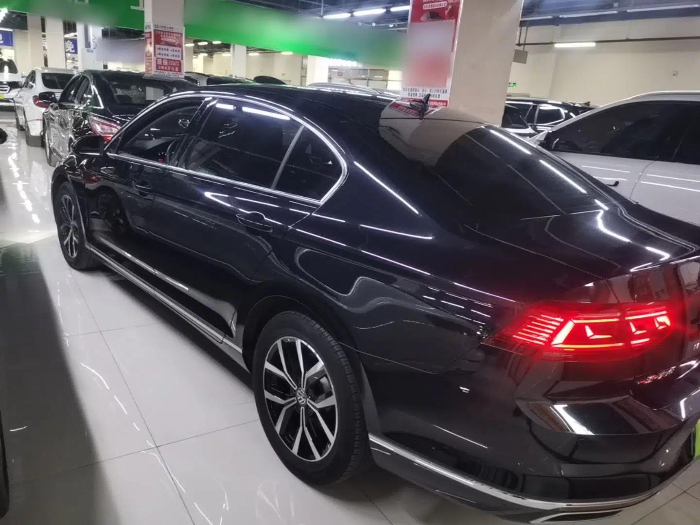 Volkswagen Magotan 2020 330TSI DSG Leading Model — миниатюра 4