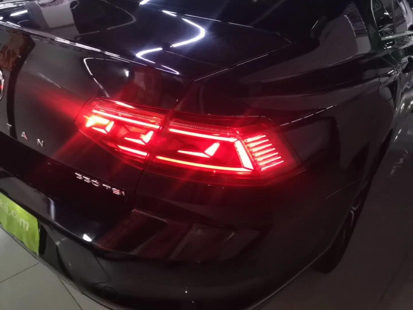 Volkswagen Magotan 2020 330TSI DSG Leading Model — миниатюра 9