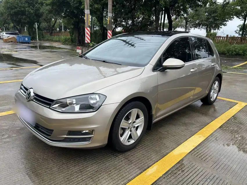 Volkswagen Golf 2016 1.6L Automatic Comfort Model — миниатюра 6