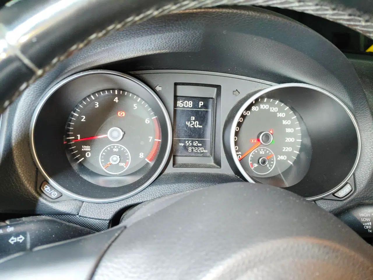 Volkswagen Golf 2012 1.6L Automatic Comfort Model — миниатюра 11