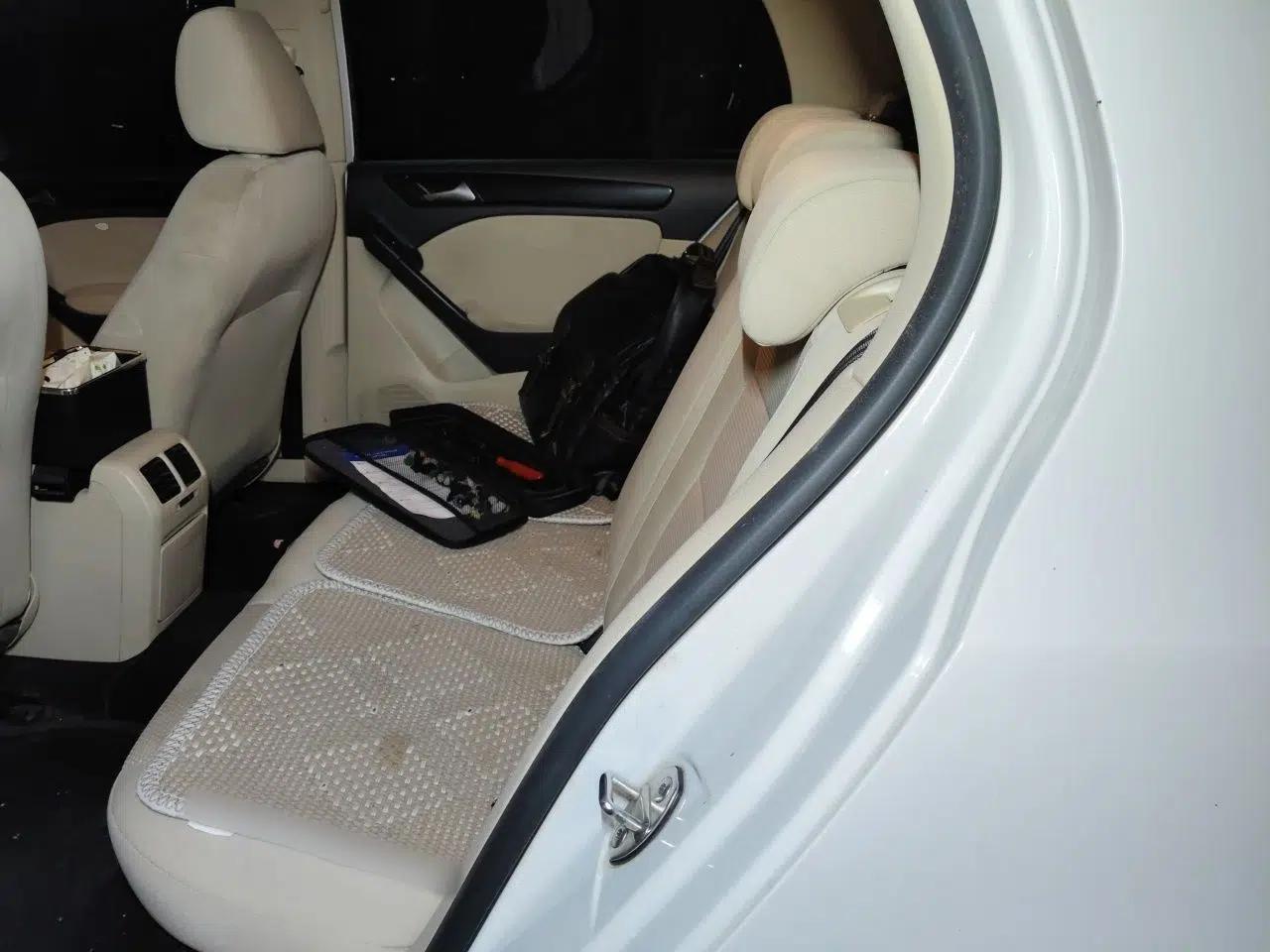 Volkswagen Golf 2012 1.6L Automatic Comfort Model — миниатюра 17