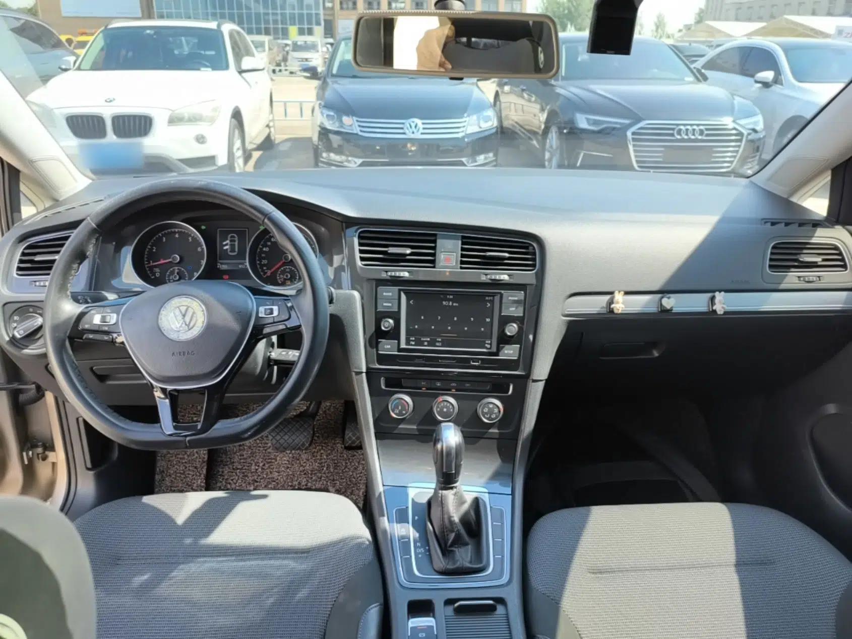 Volkswagen Golf 2018 230TSI Automatic Comfort Model — миниатюра 17