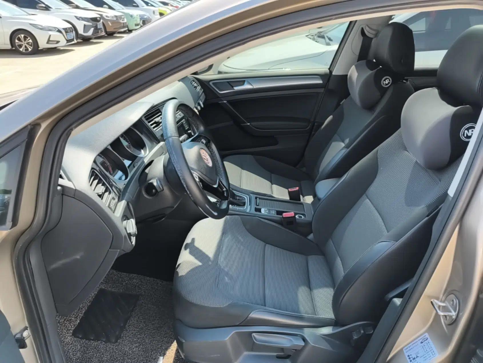 Volkswagen Golf 2018 230TSI Automatic Comfort Model — миниатюра 22
