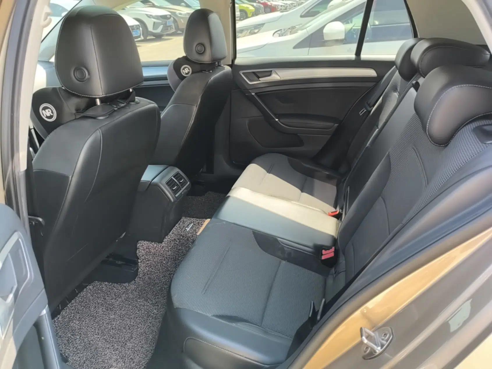 Volkswagen Golf 2018 230TSI Automatic Comfort Model — миниатюра 25