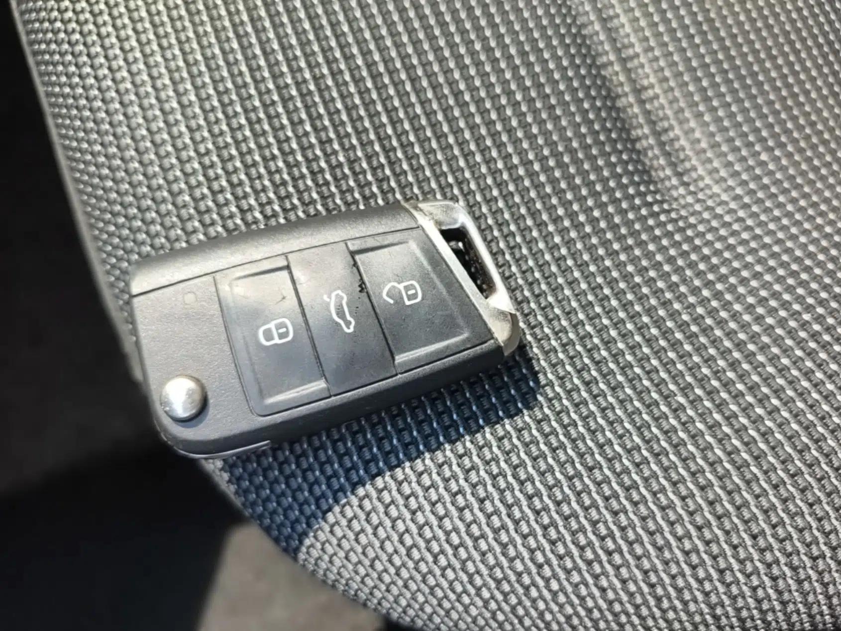 Volkswagen Golf 2018 230TSI Automatic Comfort Model — миниатюра 28