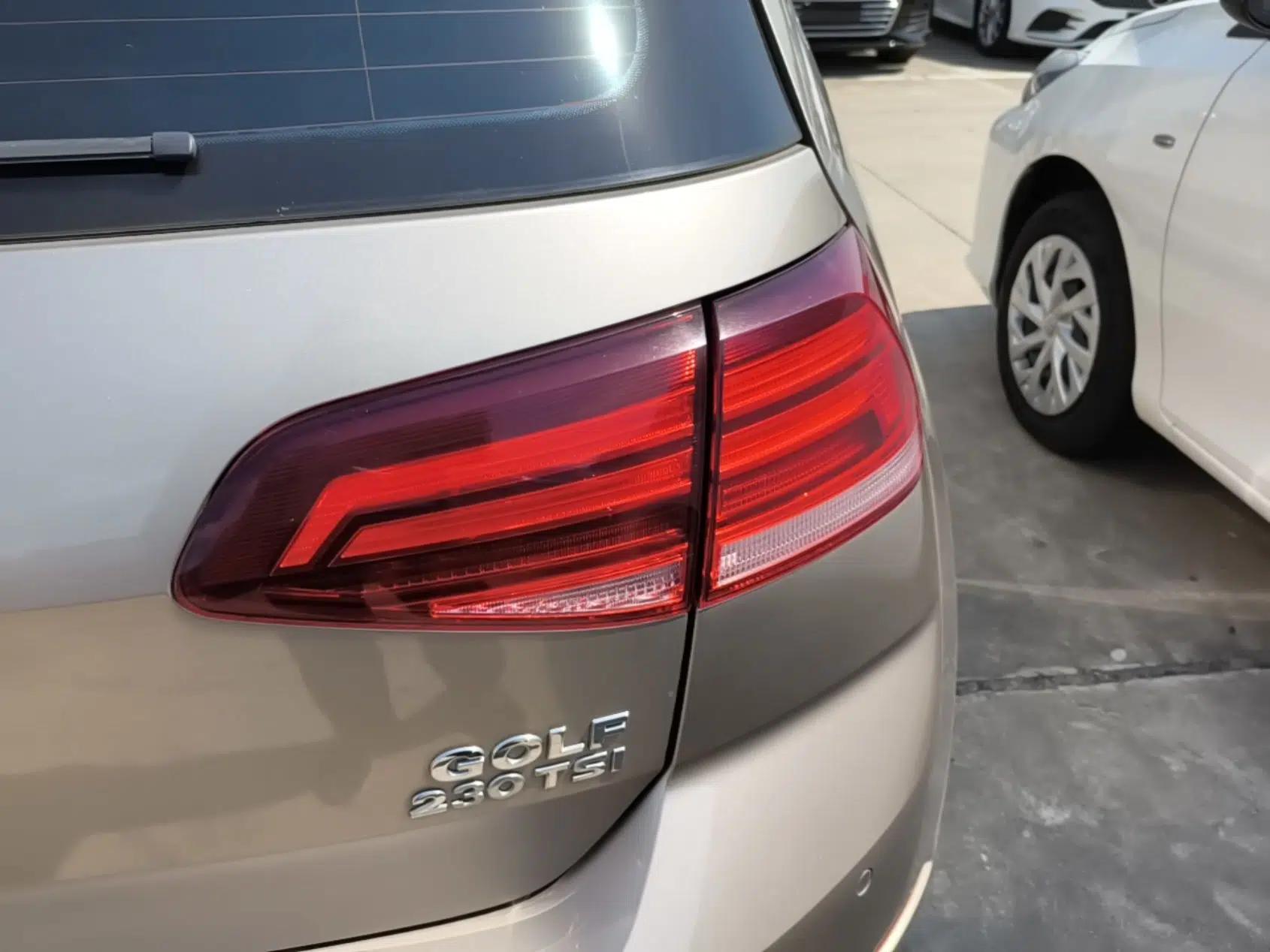 Volkswagen Golf 2018 230TSI Automatic Comfort Model — миниатюра 9