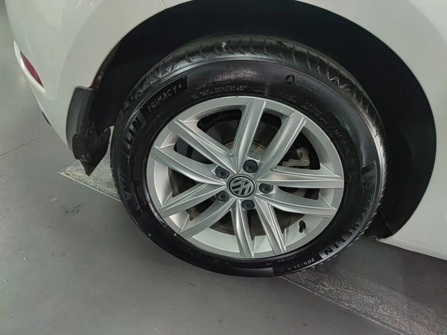 Volkswagen Golf 2018 230TSI Automatic Comfort Model — миниатюра 11