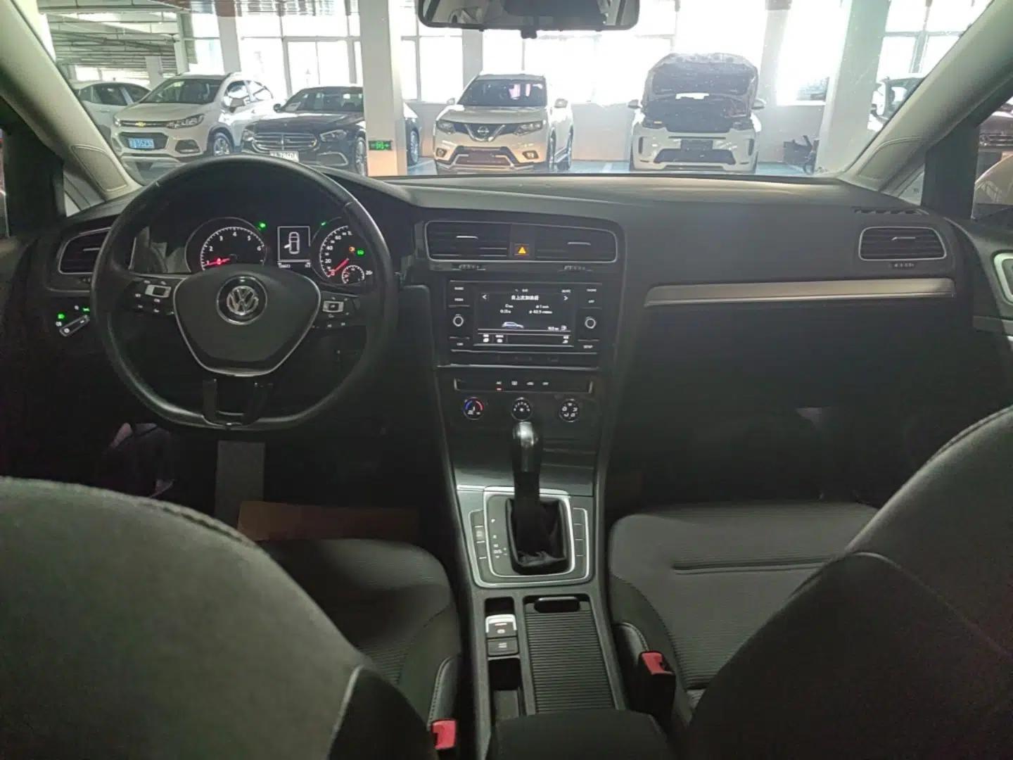 Volkswagen Golf 2018 230TSI Automatic Comfort Model — миниатюра 20