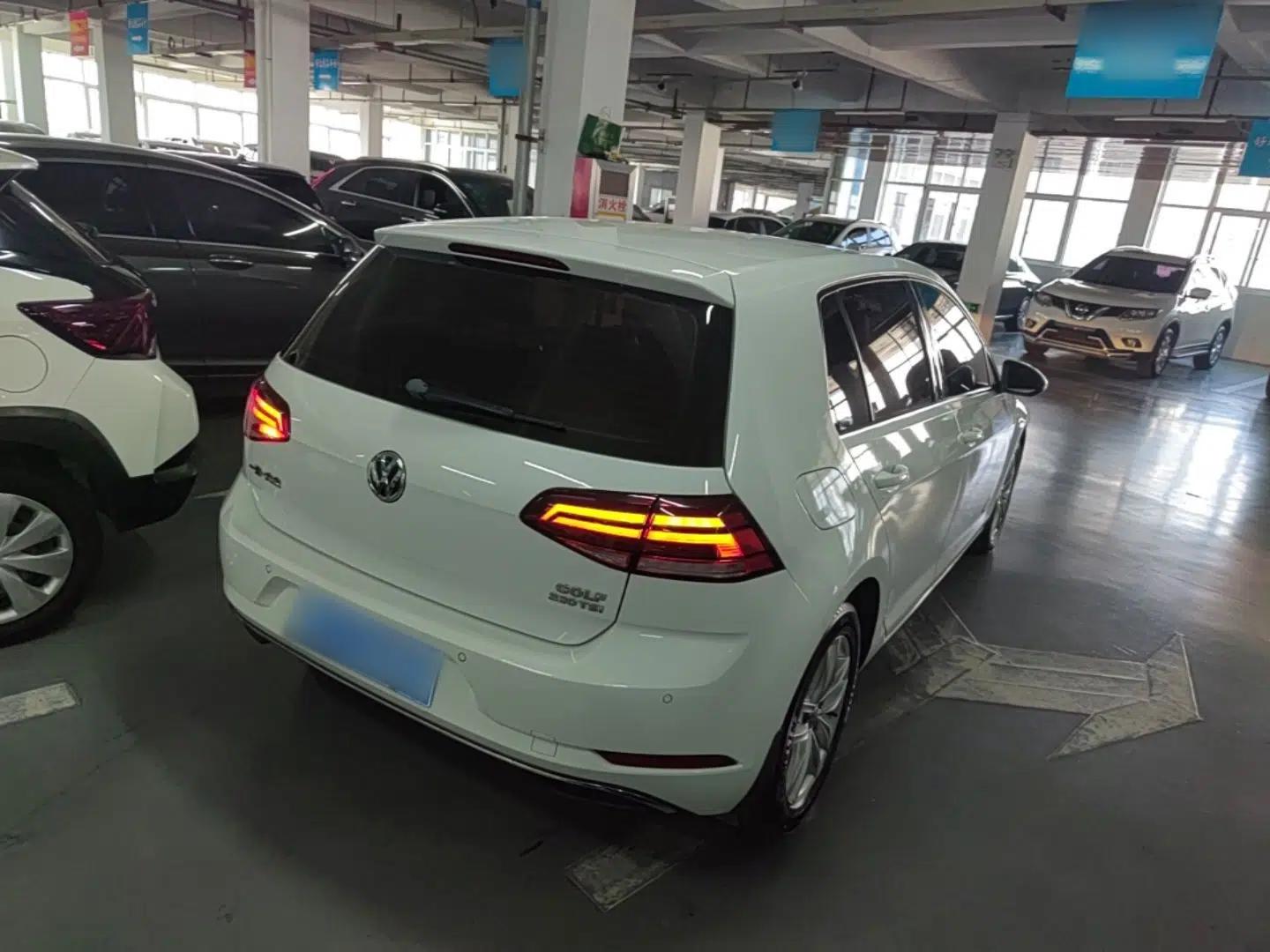 Volkswagen Golf 2018 230TSI Automatic Comfort Model — миниатюра 6