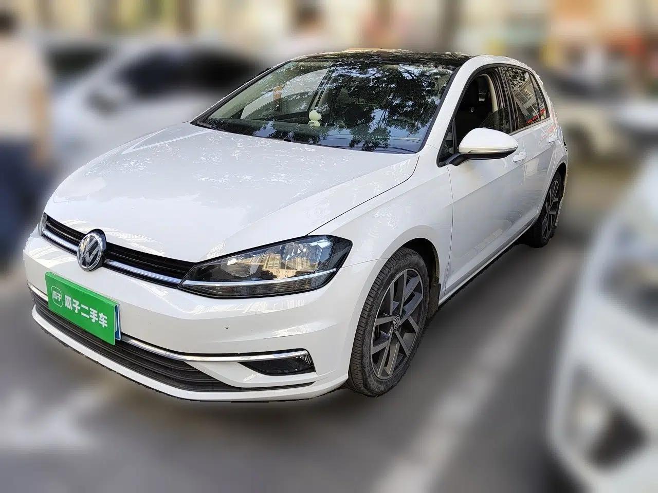 Volkswagen Golf 2020 200TSI DSG Comfortable and Ambitious Edition — миниатюра 1