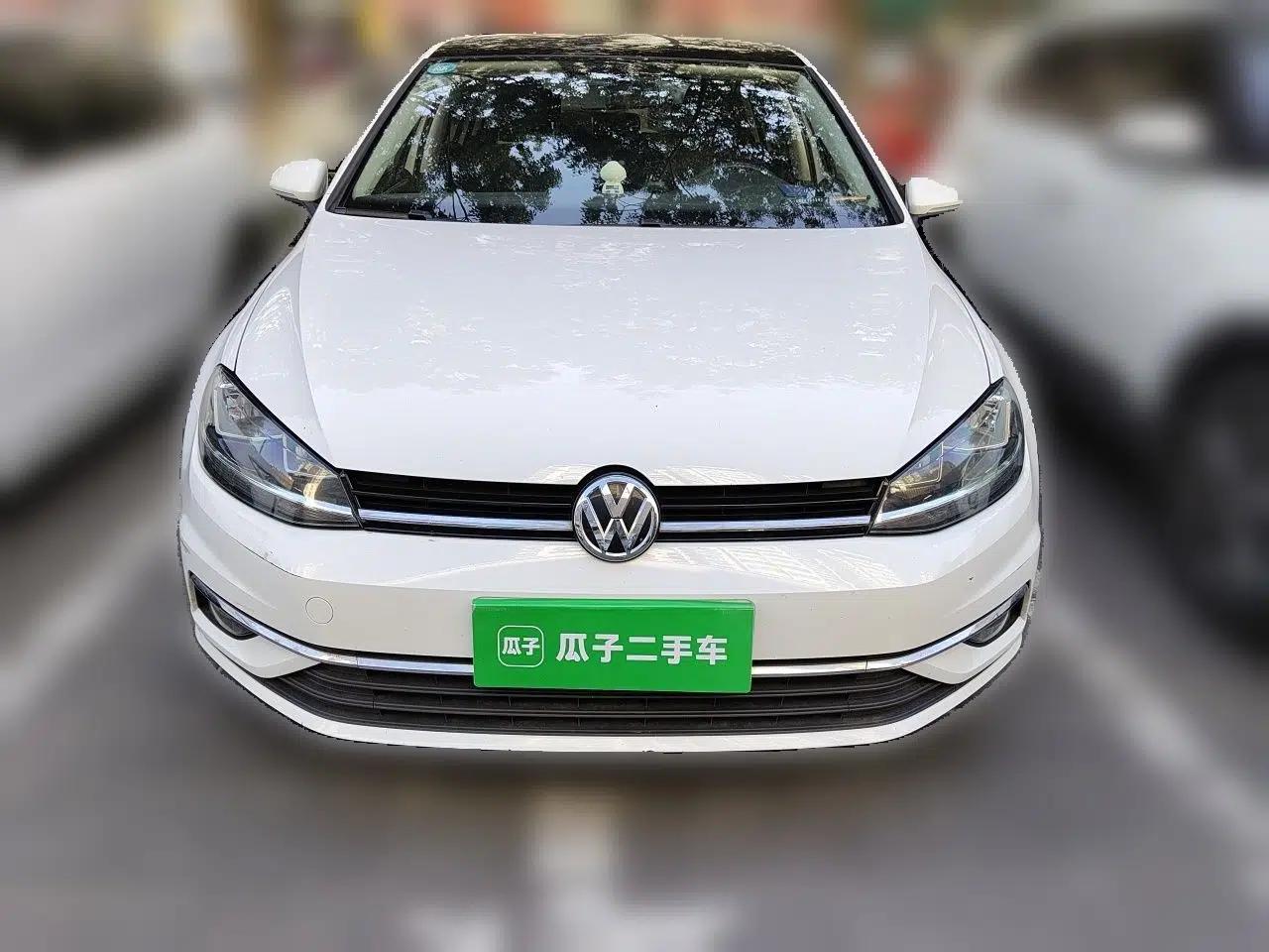 Volkswagen Golf 2020 200TSI DSG Comfortable and Ambitious Edition — миниатюра 2