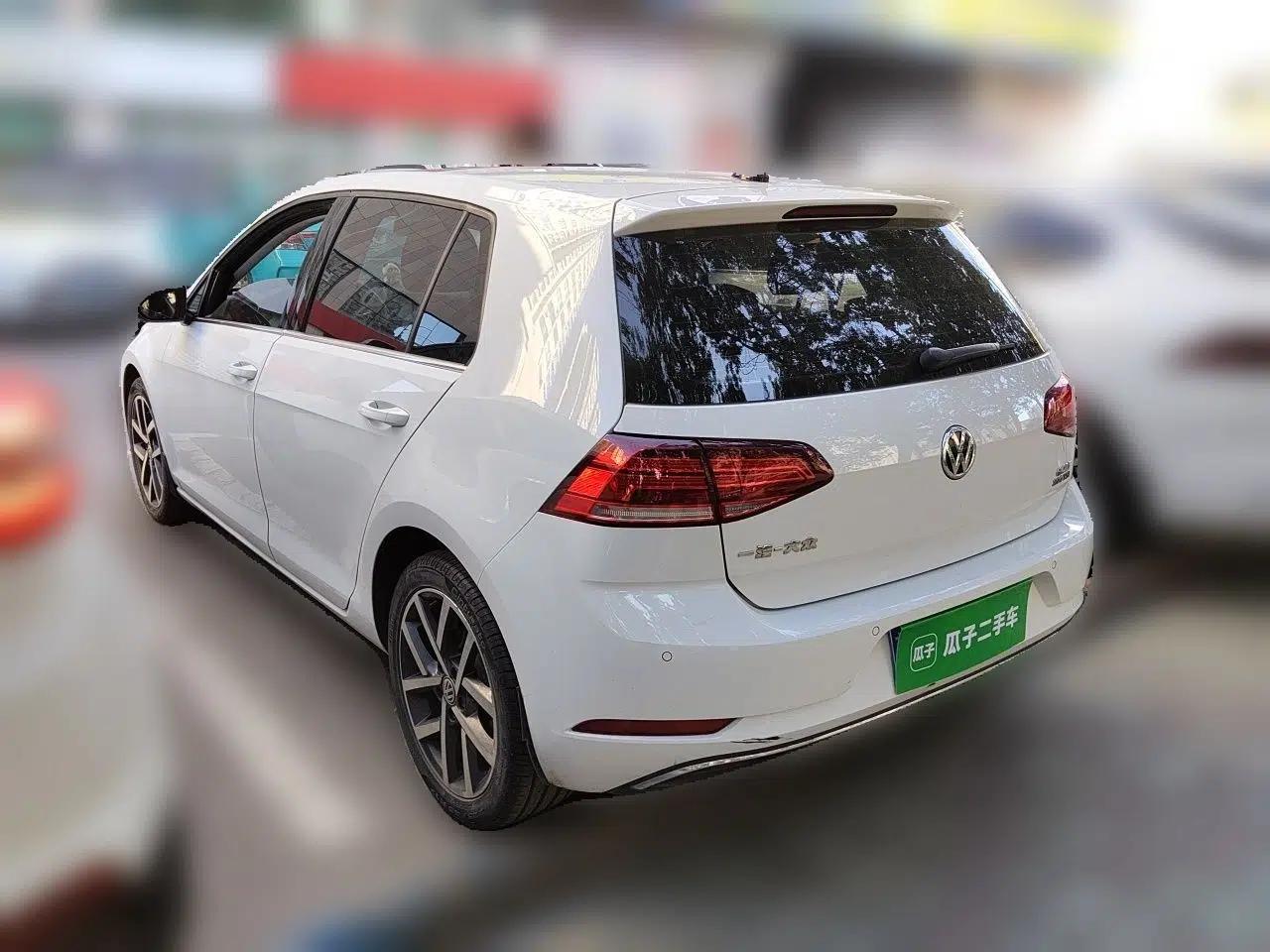 Volkswagen Golf 2020 200TSI DSG Comfortable and Ambitious Edition — миниатюра 4
