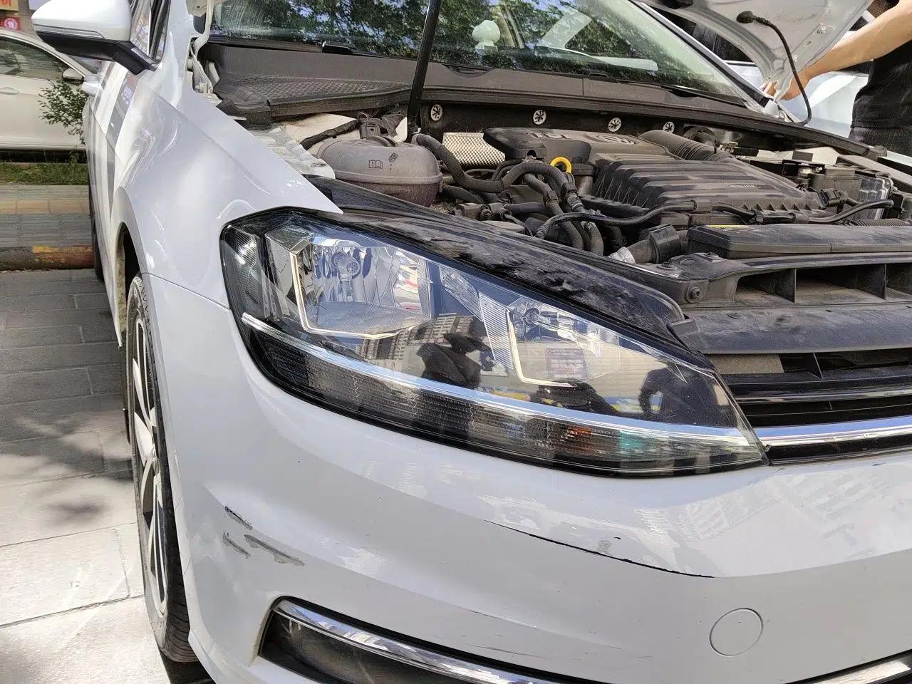Volkswagen Golf 2020 200TSI DSG Comfortable and Ambitious Edition — миниатюра 7