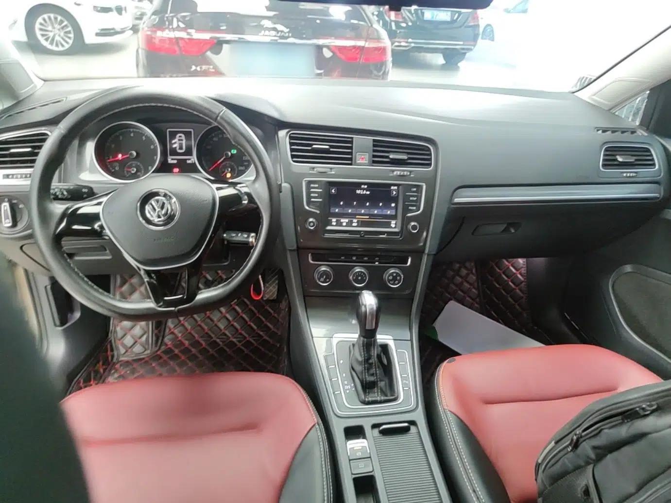 Volkswagen Golf 2017 230TSI Automatic Comfort Edition – Celebrating Milestone of One Million Units — миниатюра 12