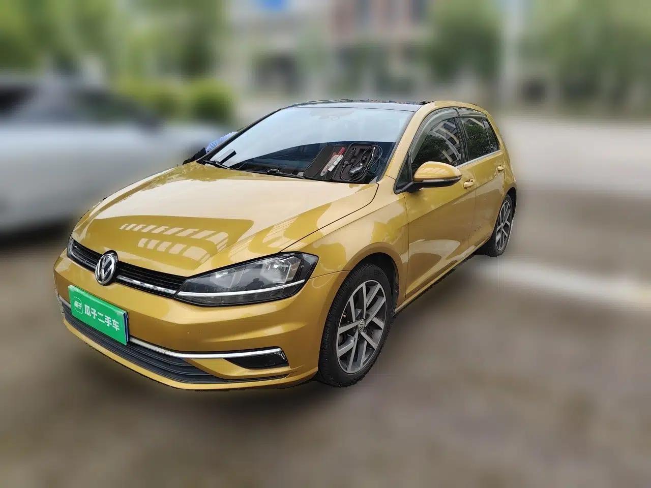 Volkswagen Golf 2018 230TSI Automatic Luxury Version — миниатюра 1