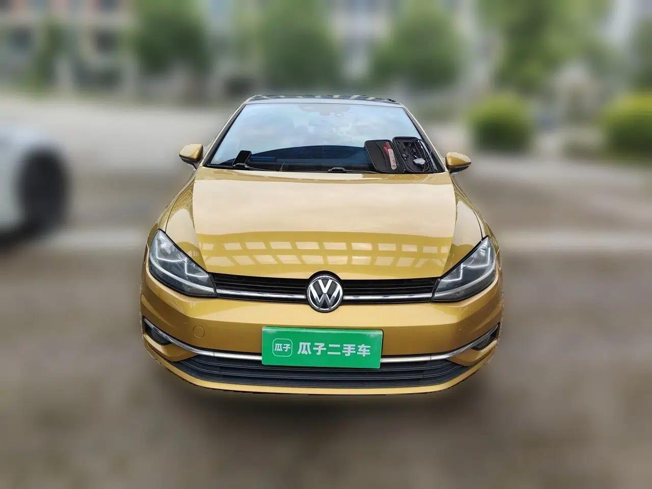 Volkswagen Golf 2018 230TSI Automatic Luxury Version — миниатюра 2
