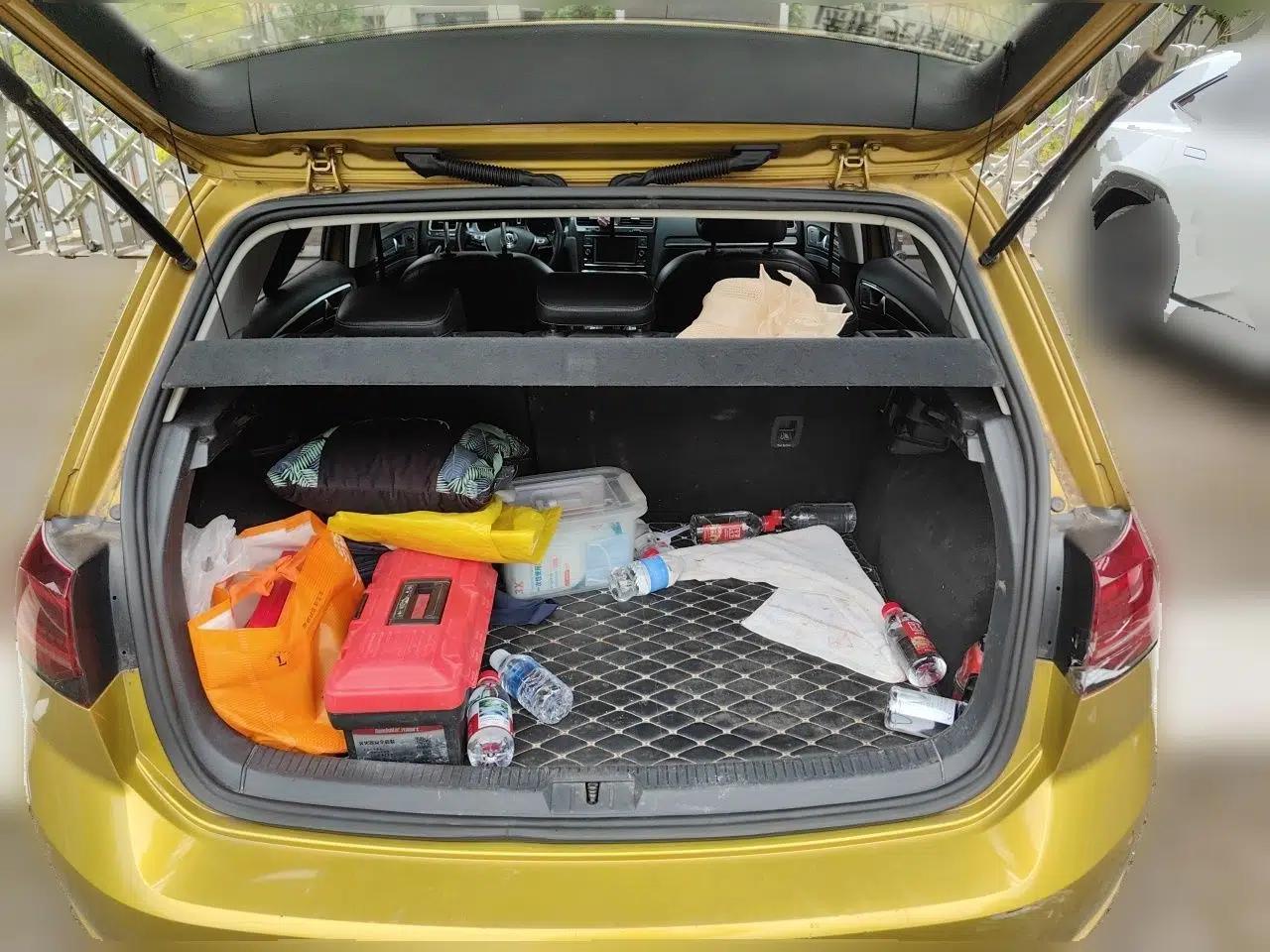 Volkswagen Golf 2018 230TSI Automatic Luxury Version — миниатюра 19