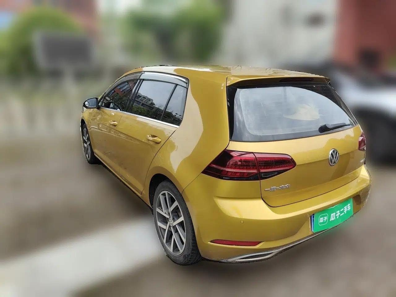 Volkswagen Golf 2018 230TSI Automatic Luxury Version — миниатюра 4