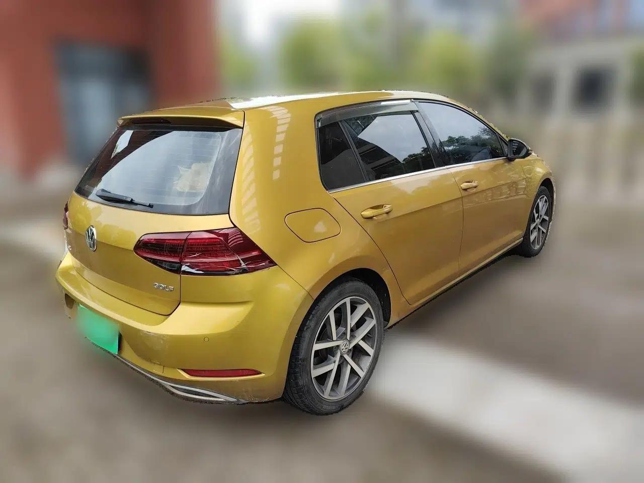 Volkswagen Golf 2018 230TSI Automatic Luxury Version — миниатюра 6